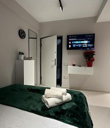 Host Apartament Elio Tirana Zewnętrze zdjęcie